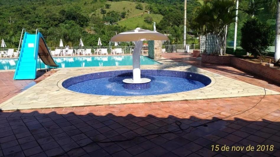 Aparthotel Flat Cavalinho Branco Com Piscina Aquecida 11M - 5 Min Da Praca Águas de Lindóia Exterior foto